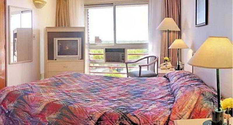 Hotel Tres Cruces モンテビデオ エクステリア 写真