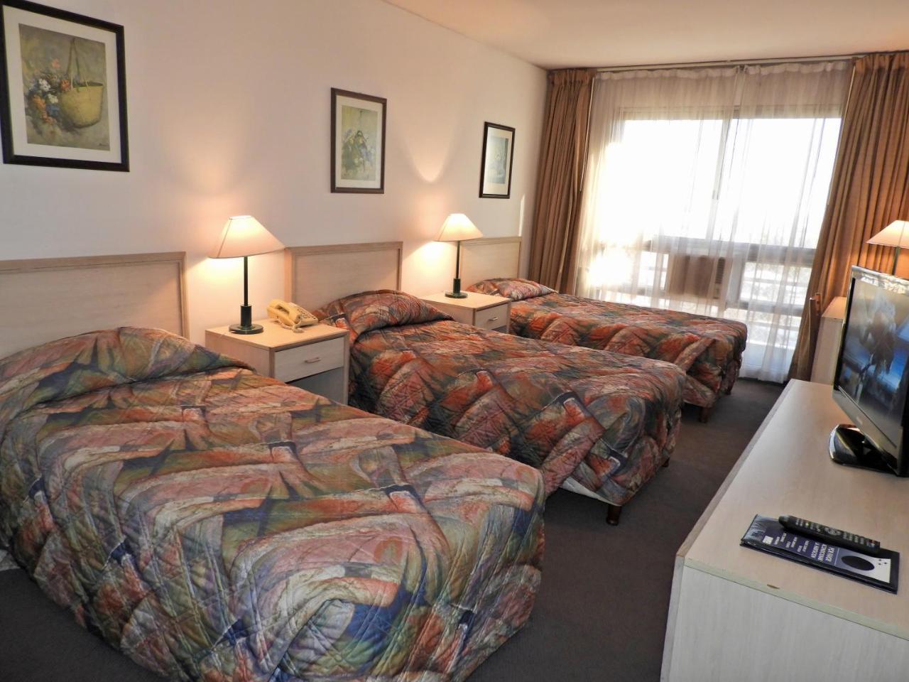 Hotel Tres Cruces モンテビデオ エクステリア 写真