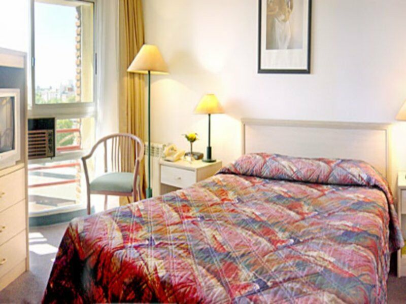 Hotel Tres Cruces モンテビデオ エクステリア 写真